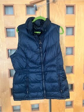 Athleta Navy Quilted Puffer Down Vest, L